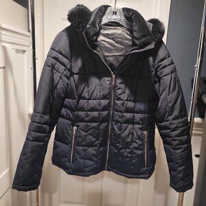 Beautiful  Calvin Klein puffer short coat.  Size Petite medium. Removable  hood.